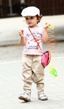 &nbsp; / ,,,,,,,,,,,