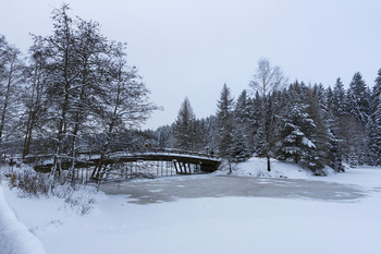 Выпал снег. / Выпал снег,мост,зима,озеро