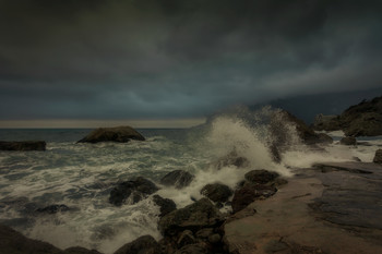 Пасмурный вечер / Крым,Ласпи
