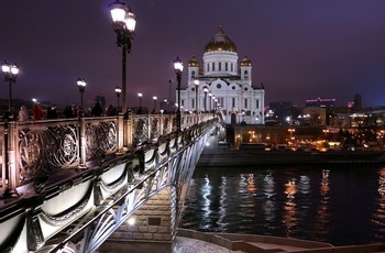 Узоры Патриаршего моста... / Московские каникулы
