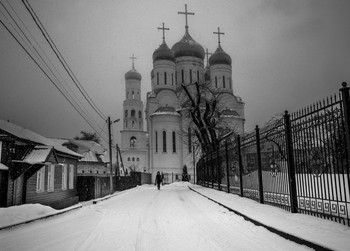 За собором / Кафедральный собор .Брянск