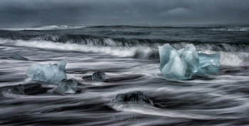 Волшебные льдинки / Алмазный пляж под дождем. Исландия