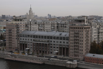 Вид на Берсеневскую набережную / Москва.Вид на Берсеневскую набережную