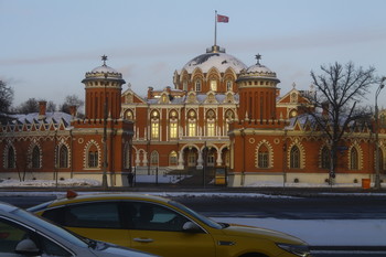 Петровский Путевой Дворец (Ленинградский проспект,40) / Москва.Петровский Путевой Дворец (Ленинградский проспект,40)