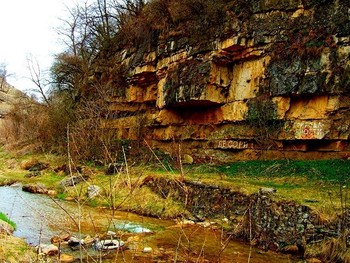  / Скалы отвесны у речки Берёзовки ( пригород Кисловодска