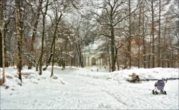 Март / Серия &quot;Городские парки&quot;