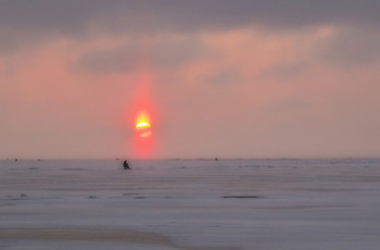 Ловцы солнца / Зима, утро, Чудское озеро