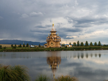 храм ,перед дождем / белокуриха