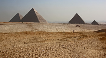 Пирамиды Гизы / Пирамиды фараона Хеопса, его сына Хефрена и внука Микерина.