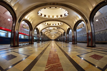 Маяковская / Московское метро. Взгляд из аквариума.