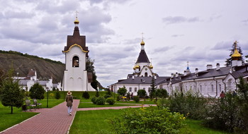 Красноярский Свято-Успенский мужской монастырь / Основан в 1879 году, закрыт в 1918, и вновь открыт в 2000.