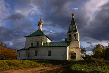 Храм Преображения Господня, Старая Рязань / Храм Преображения Господня, построенный в XVIII веке на месте существовавшего ранее деревянного храма. Село Старая Рязань.