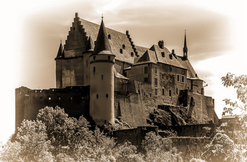Замок Вианден / ***