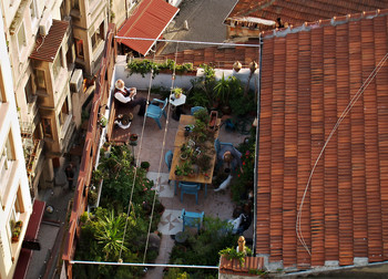 По крышам / Вид на стамбульскую жизнь свысока ( со смотровой площадки Галатской башни). Стамбул. Май 2012 г