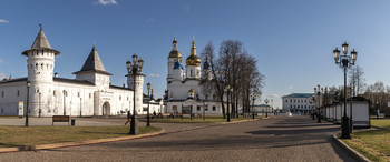 ясный день / Тобольск. Красная площадь, Кремль