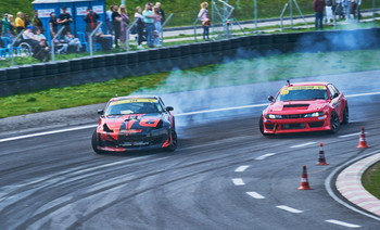 drift / https://vk.com/e.vaguro

https://www.instagram.com/vaguro_v_u_v/

https://web.facebook.com/evgeniy.vagouro

https://www.pexels.com/ru-ru/@10472344