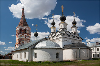 &nbsp; / Антипьевская церковь. Расположена в центральной части Суздаля, между Торговой площадью и Ризоположенским монастырём. Датируется 1745 годом, имеет парную Лазаревскую церковь.