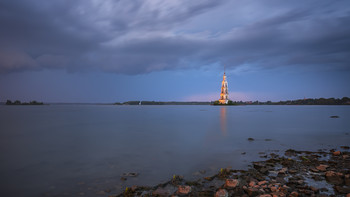 Волга после грозы / Снято вечером в г. Калязин. Известная затопленная башня.