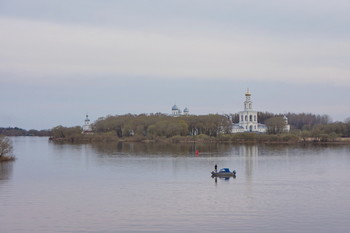 На рыбалке / Река Волхов