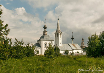 Богоявленская и Предтеченская церкви в Суздале. / ***