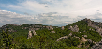 Храм Солнца / Вид на храм Солнца с горы Ильяс-Кая. Крым.