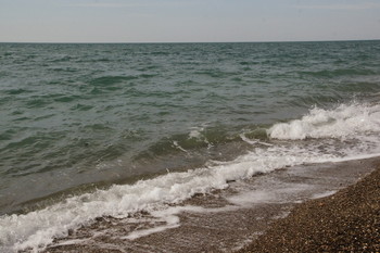 Морской прибой / Холодно,сердитые волны бьются о берег