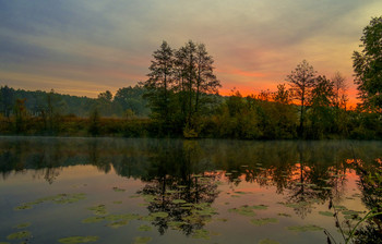 Осень. Рассвет. / Осеннее утро на озере Рожок.