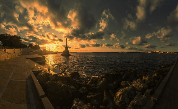 атмосферный пейзаж моря и гор, Севастополь