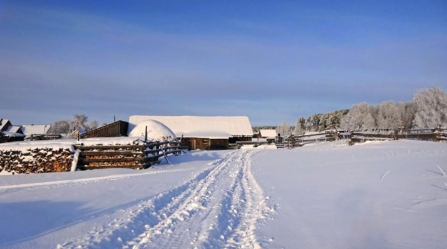русская зима деревня снег