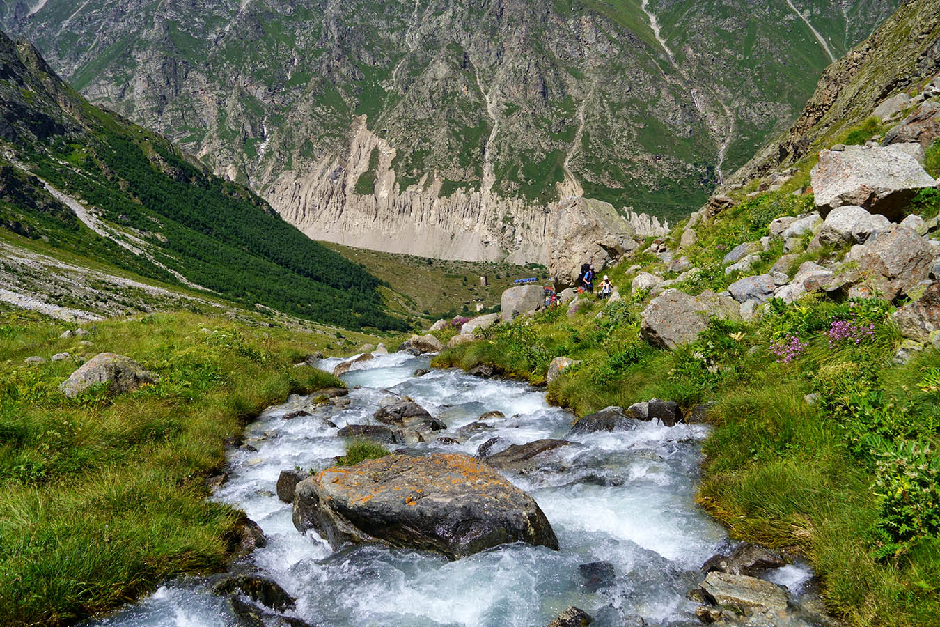 Кавказ ю. Мижирги водопад Безенги. Ущелья Кавказа. Река Мижирги. Овраг Кавказа.