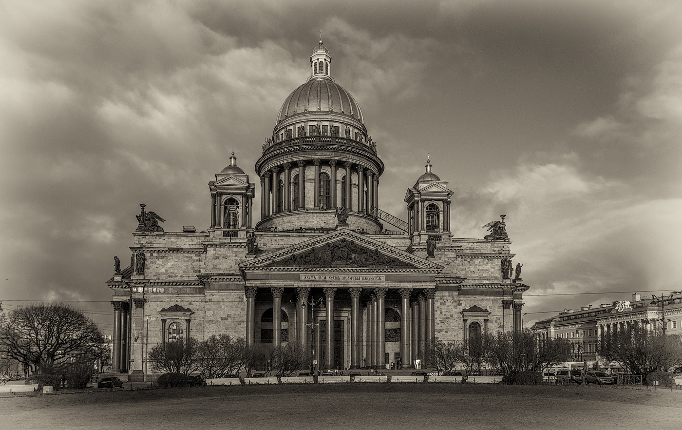 Храм Исаакия Далматского в Петербурге