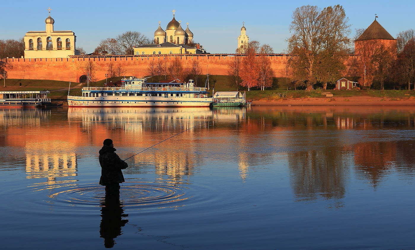 великий новгород река