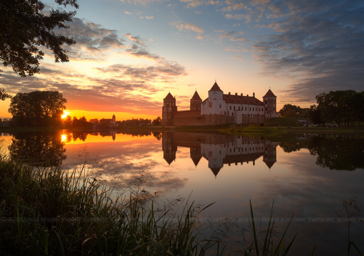 Mir castle. Мирский замок. Мирской замок в Белоруссии. Мирский замковый комплекс Беларусь. Мирский замок (п. мир).