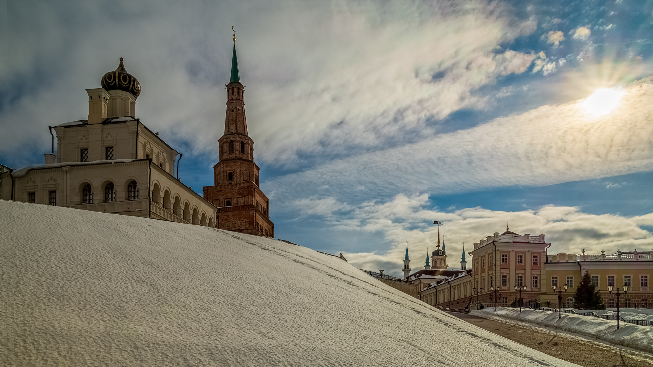 Казанском контакты. Кремль год. Кремль сегодня. Кремлевская 24. Фотографии Казани 2022 года.