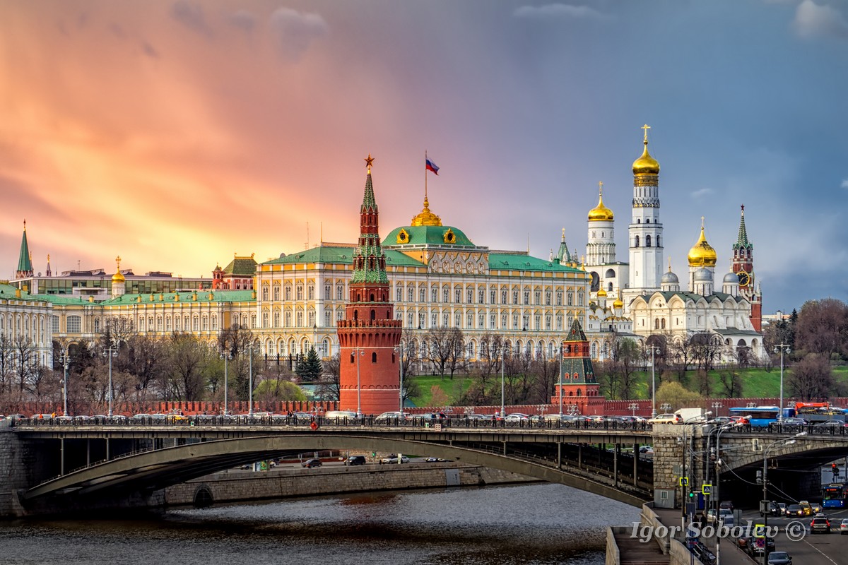 Бесплатные дни москве. Реки Москвы. Россия Кремль. Кремль закат. Кремль Москва сейчас.