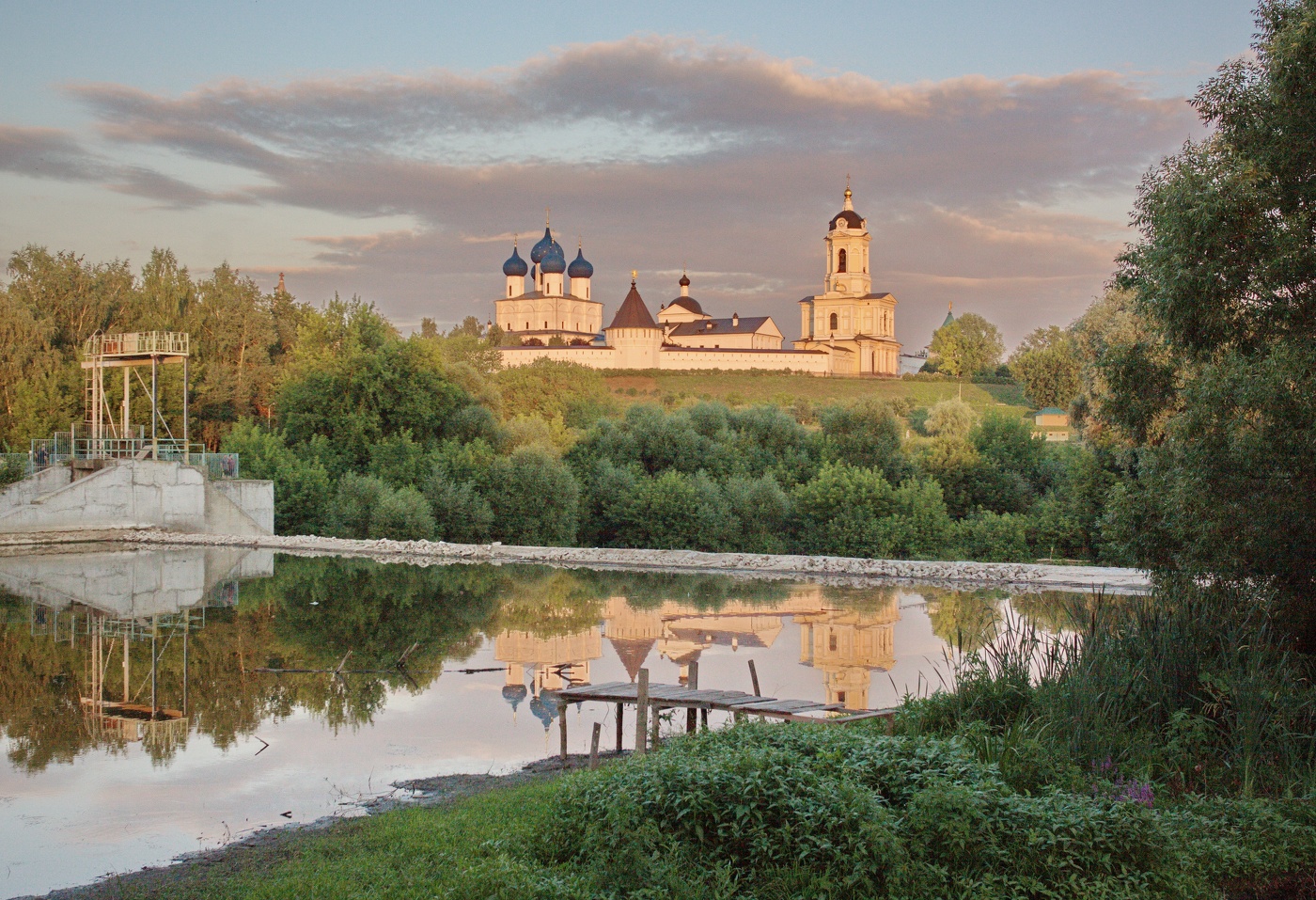 Высоцкий монастырь в Серпухове фото