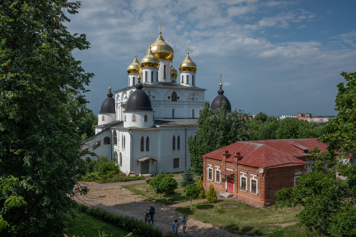 Дмитров кремль фото