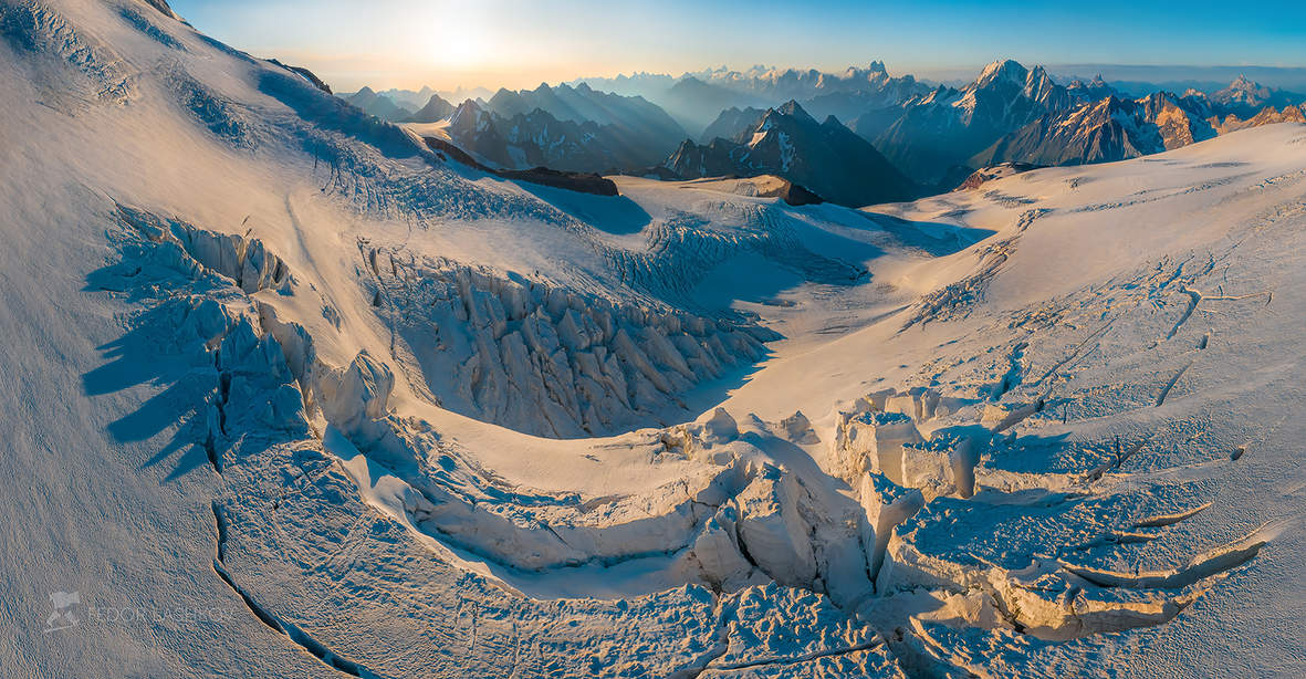 Elbrus Shadow