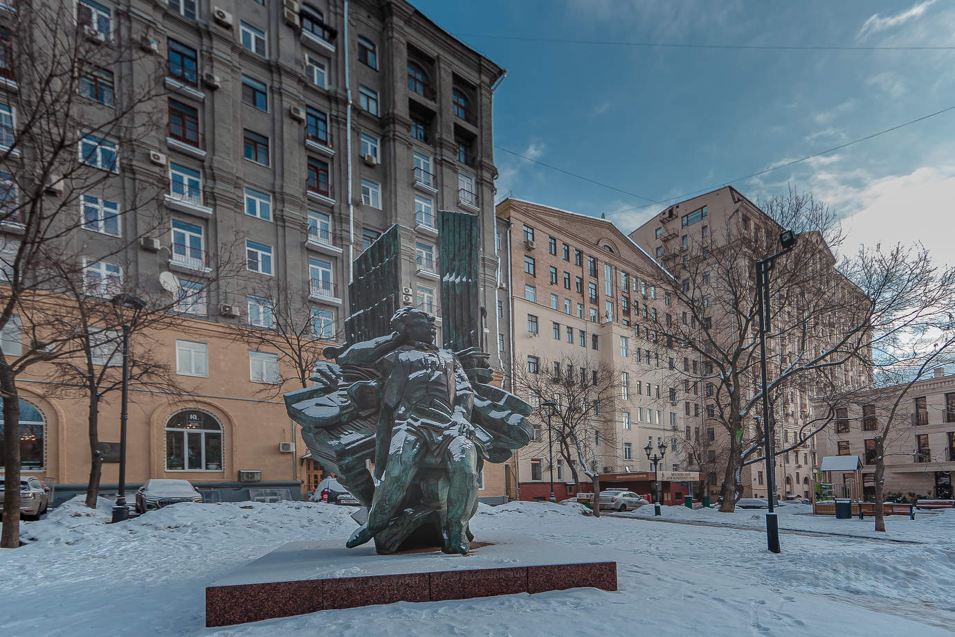 москва памятник воровскому