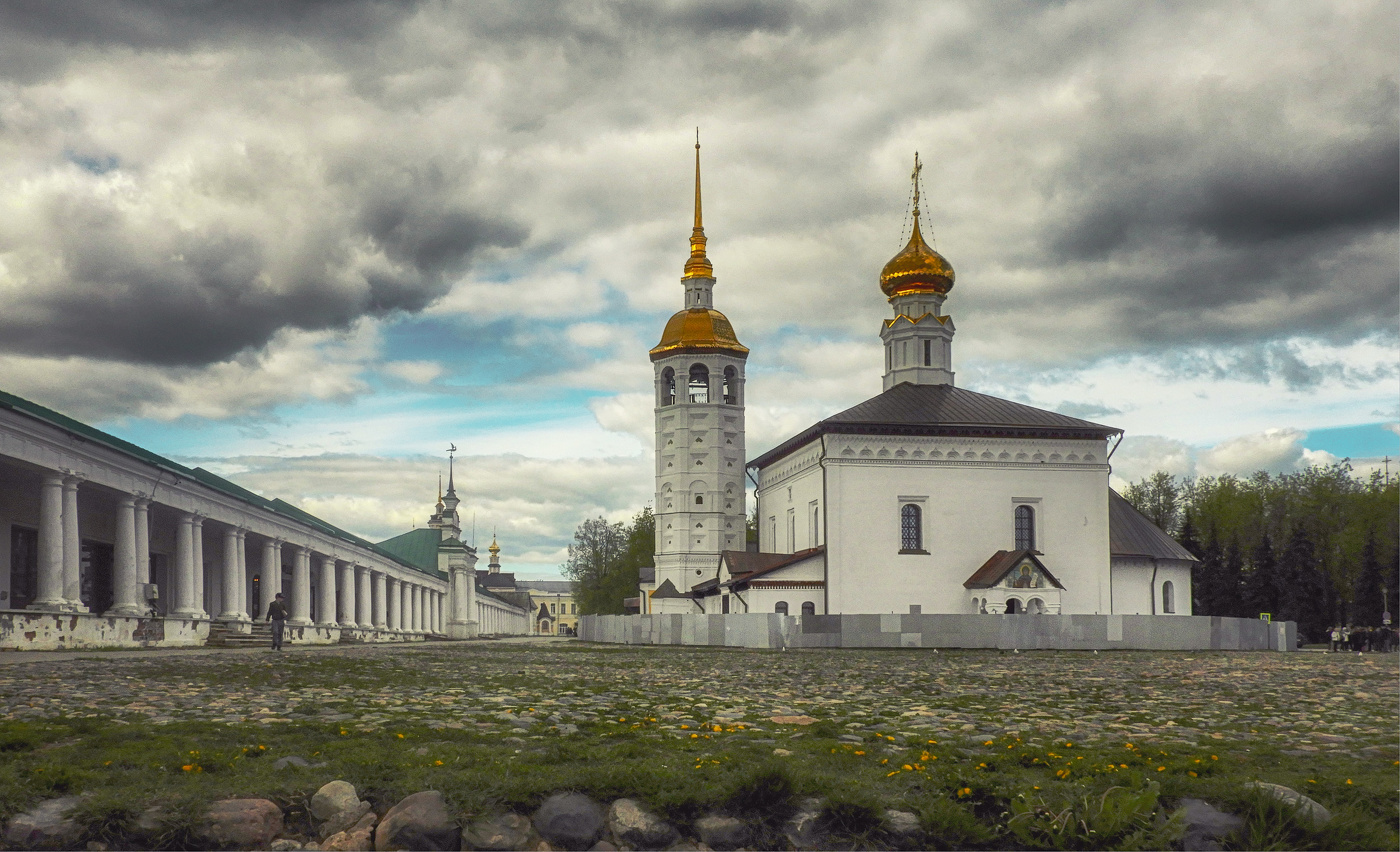 Церковь возле Армады Оренбург