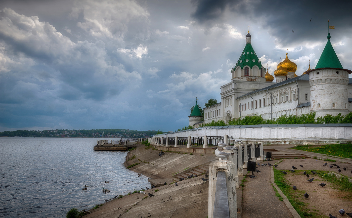 Ипатьевский монастырь Кострома набережная