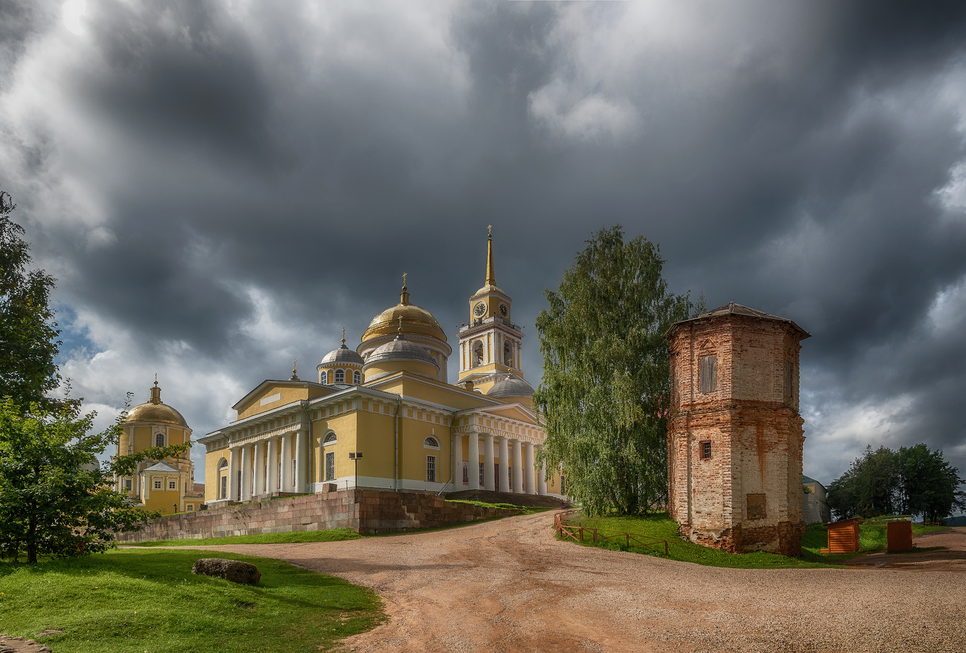 Нило Столобенский монастырь