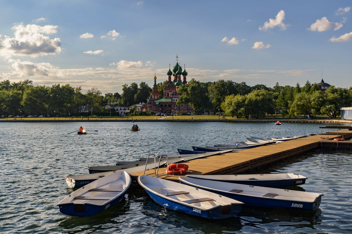 Останкинский пруд храм Троицы