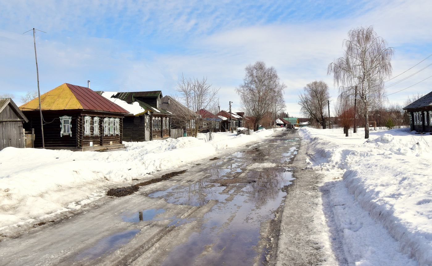 Лесная лужа. Смешное лето в деревне. Дождь в деревне. Деревенские лужи. Грязь деревня слякоть.
