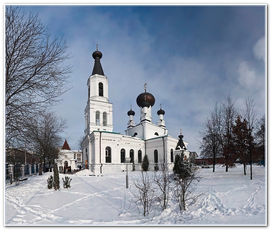 Церковь могилев. Православная Церковь Могилев. Храм в Могилеве. Собор 3х святителей Могилев. Трехсвятительская Церковь.