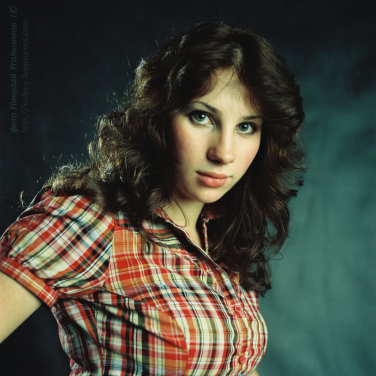 Ирина игоревна угольникова. Угольников девушка. Фитнес модель патриция алам. Оксана угольникова берлин 37. Kodak portra 160 nc.