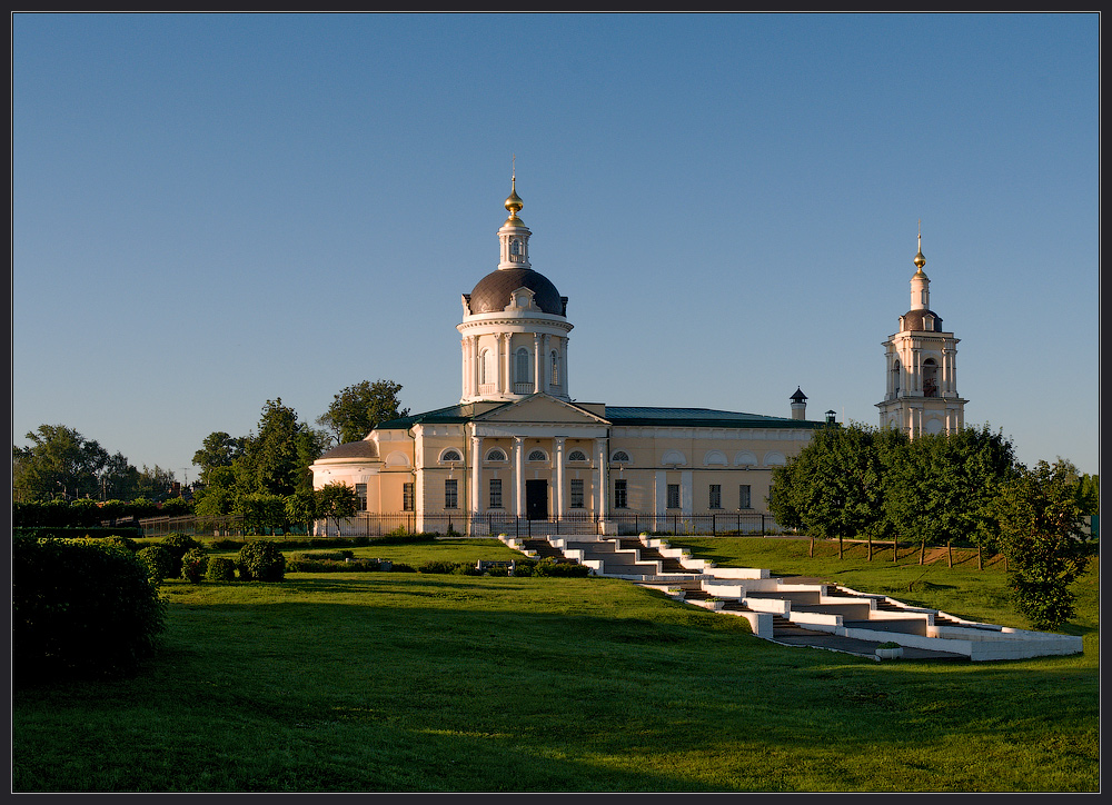 Храм михаила архангела коломна. Церковь Михаила Архангела Коломна. Собор Михаила Архангела Коломна. Набережная Коломна Михаила Архангела.