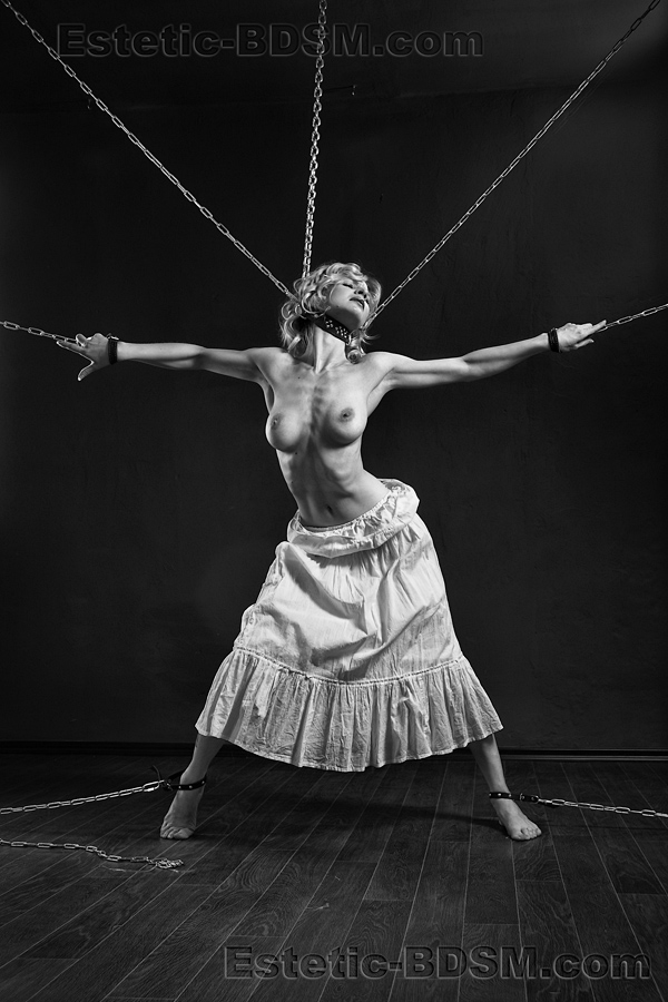 «Әйел бөтелкедегі» фильмін онлайн көріңіз Жоғарыдан қынаптың фотосы