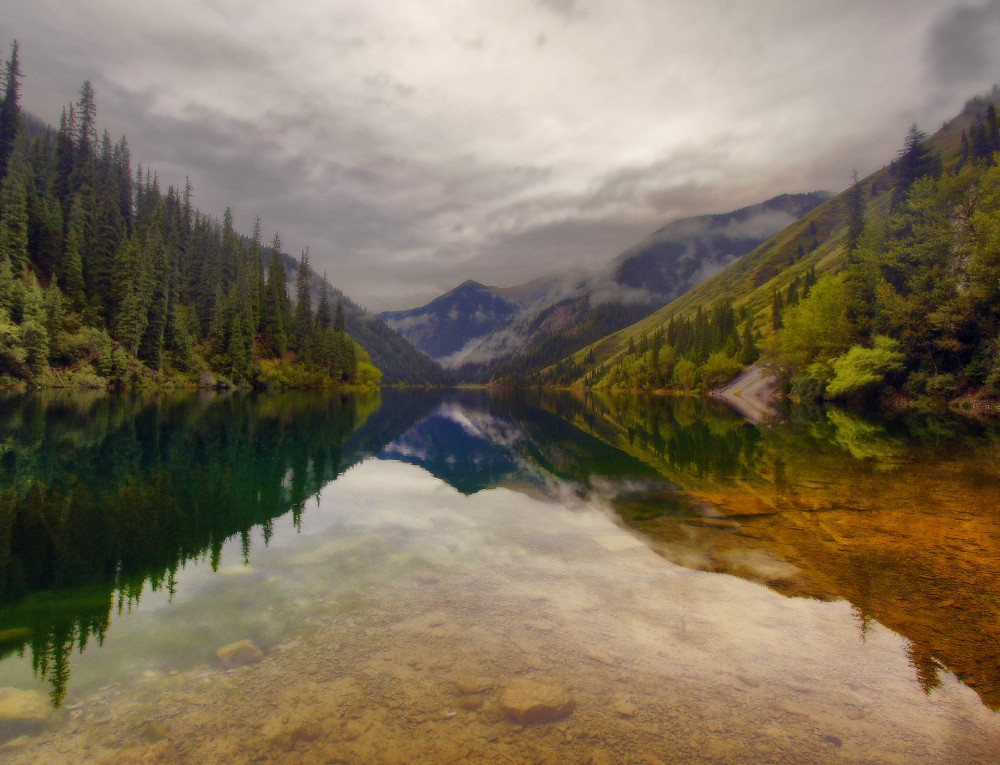 Lake 3. Кольсай. Кульсай. Три озера Казахстан. Озеро Кольсай фото.