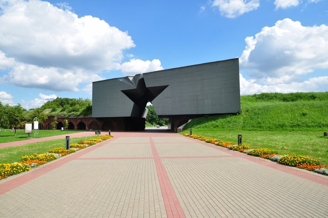 Мемориал Брестская крепость-герой